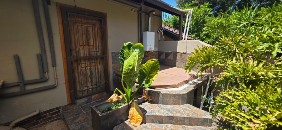 5 Bedroom Property for Sale in Wilkoppies North West